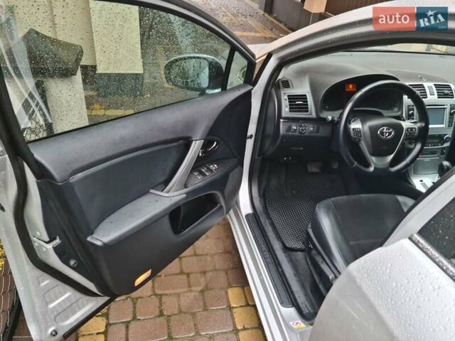 Сірий Тойота Авенсіс, об'ємом двигуна 2.2 л та пробігом 216 тис. км за 9900 $, фото 22 на Automoto.ua