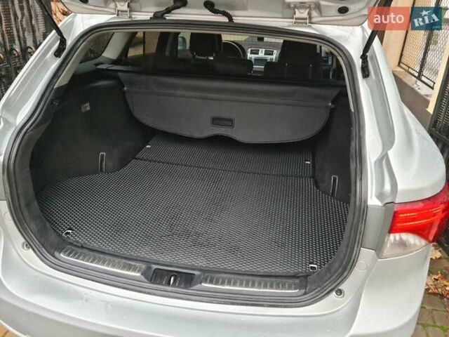 Сірий Тойота Авенсіс, об'ємом двигуна 2.2 л та пробігом 216 тис. км за 9900 $, фото 11 на Automoto.ua