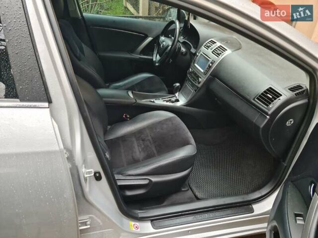 Сірий Тойота Авенсіс, об'ємом двигуна 2.2 л та пробігом 216 тис. км за 9900 $, фото 26 на Automoto.ua