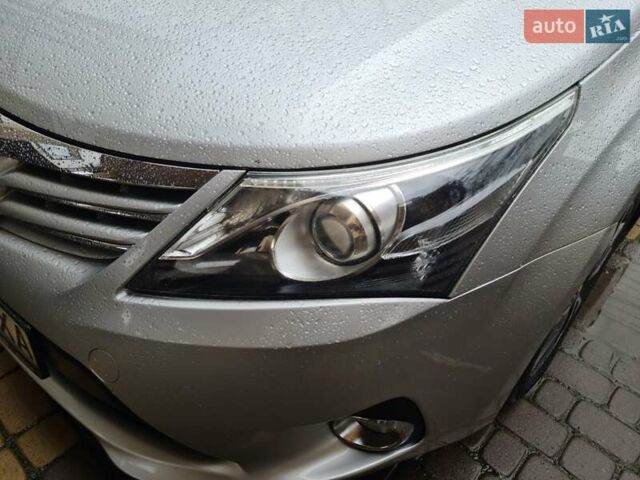 Сірий Тойота Авенсіс, об'ємом двигуна 2.2 л та пробігом 216 тис. км за 9900 $, фото 38 на Automoto.ua