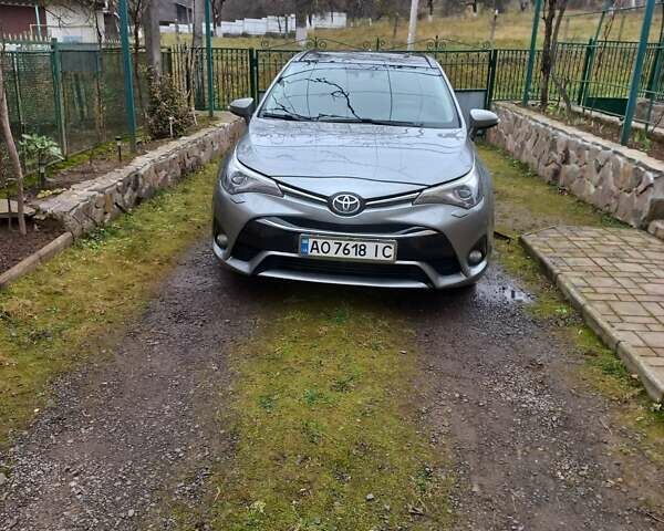 Сірий Тойота Авенсіс, об'ємом двигуна 2 л та пробігом 313 тис. км за 13200 $, фото 1 на Automoto.ua