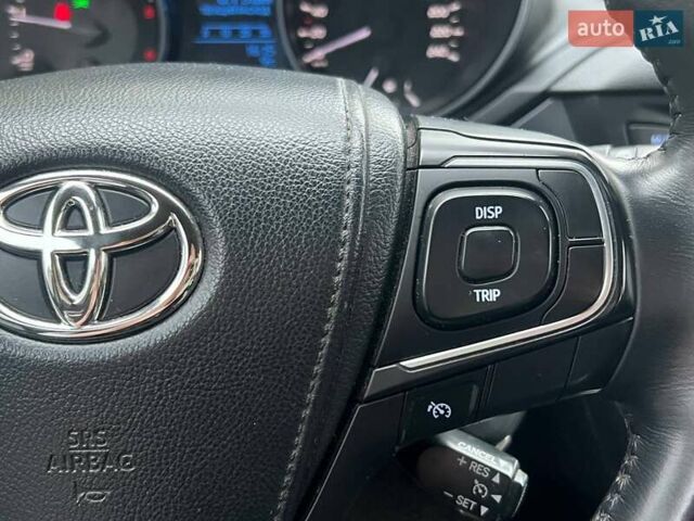 Серый Тойота Авенсис, объемом двигателя 2 л и пробегом 274 тыс. км за 13490 $, фото 22 на Automoto.ua