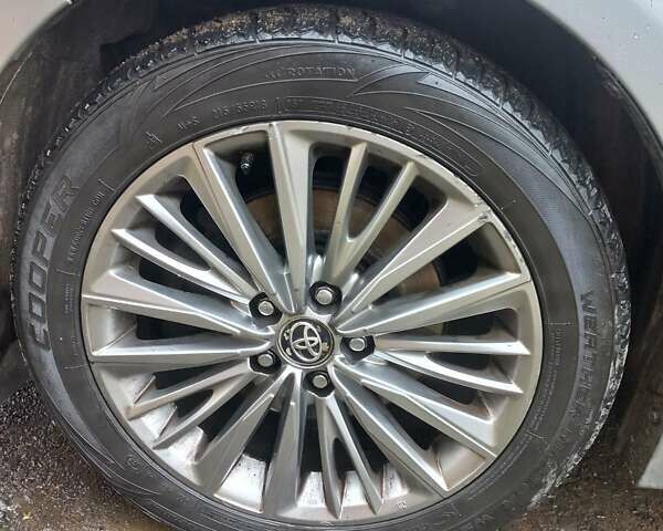 Сірий Тойота Авенсіс, об'ємом двигуна 2 л та пробігом 313 тис. км за 13200 $, фото 34 на Automoto.ua