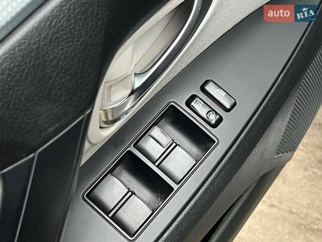 Серый Тойота Авенсис, объемом двигателя 2 л и пробегом 274 тыс. км за 12990 $, фото 26 на Automoto.ua