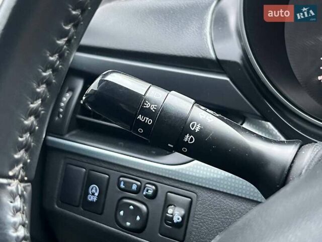 Серый Тойота Авенсис, объемом двигателя 2 л и пробегом 274 тыс. км за 13490 $, фото 20 на Automoto.ua