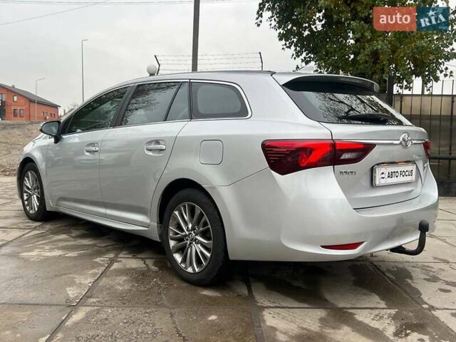 Серый Тойота Авенсис, объемом двигателя 2 л и пробегом 274 тыс. км за 13490 $, фото 4 на Automoto.ua