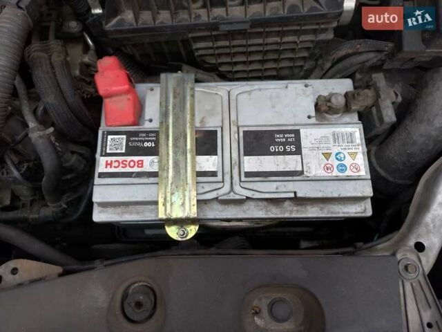 Сірий Тойота Авенсіс, об'ємом двигуна 2 л та пробігом 313 тис. км за 13200 $, фото 28 на Automoto.ua