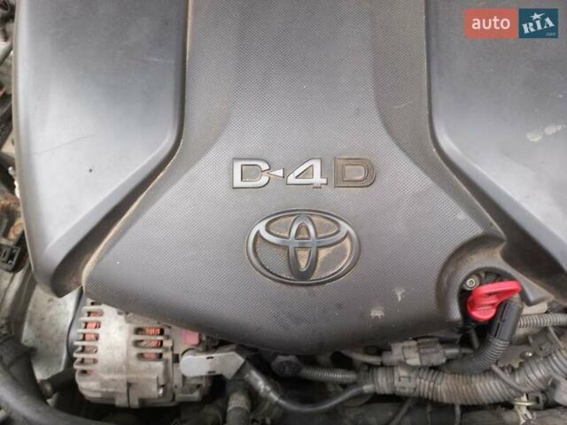 Сірий Тойота Авенсіс, об'ємом двигуна 2 л та пробігом 313 тис. км за 13200 $, фото 29 на Automoto.ua