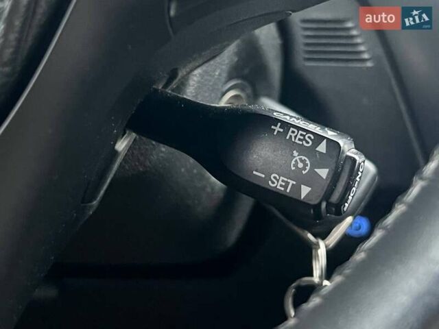 Серый Тойота Авенсис, объемом двигателя 2 л и пробегом 274 тыс. км за 12990 $, фото 19 на Automoto.ua