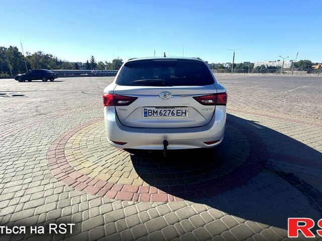 Серый Тойота Авенсис, объемом двигателя 2 л и пробегом 273 тыс. км за 13200 $, фото 2 на Automoto.ua