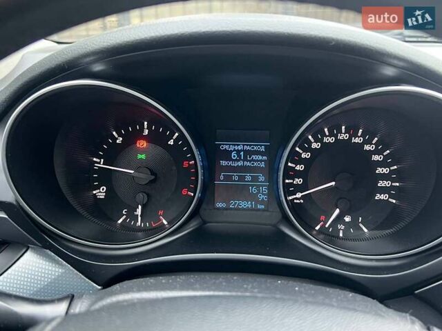 Серый Тойота Авенсис, объемом двигателя 2 л и пробегом 274 тыс. км за 13490 $, фото 14 на Automoto.ua