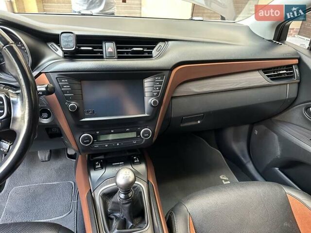 Сірий Тойота Авенсіс, об'ємом двигуна 2 л та пробігом 255 тис. км за 16300 $, фото 28 на Automoto.ua