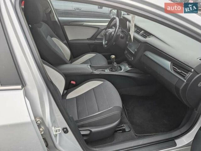 Серый Тойота Авенсис, объемом двигателя 2 л и пробегом 241 тыс. км за 13950 $, фото 38 на Automoto.ua