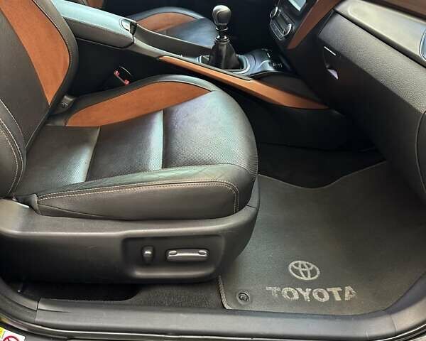 Сірий Тойота Авенсіс, об'ємом двигуна 2 л та пробігом 255 тис. км за 16300 $, фото 10 на Automoto.ua