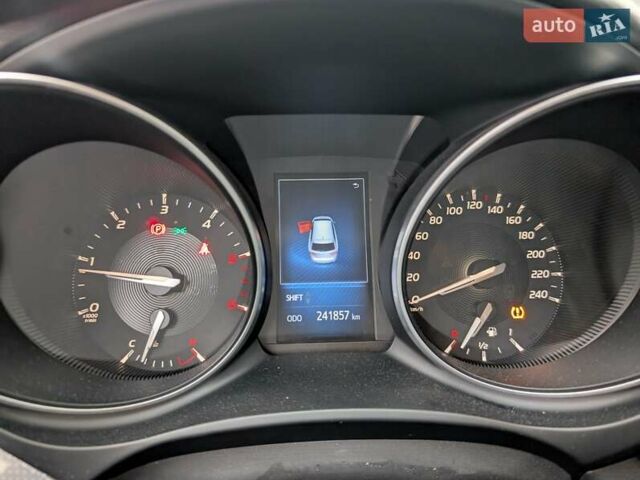 Серый Тойота Авенсис, объемом двигателя 2 л и пробегом 241 тыс. км за 13750 $, фото 28 на Automoto.ua