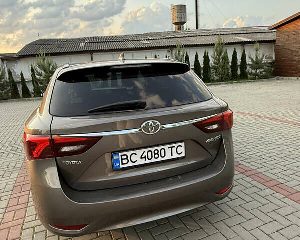 Серый Тойота Авенсис, объемом двигателя 2 л и пробегом 178 тыс. км за 14400 $, фото 10 на Automoto.ua