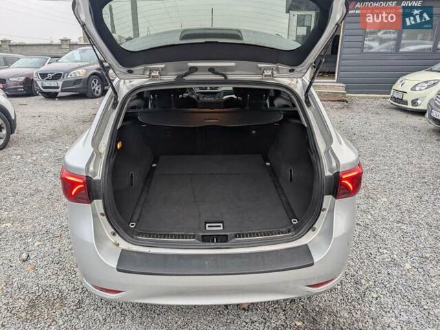 Серый Тойота Авенсис, объемом двигателя 2 л и пробегом 241 тыс. км за 13750 $, фото 15 на Automoto.ua