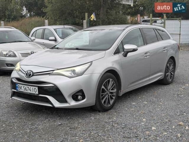 Серый Тойота Авенсис, объемом двигателя 2 л и пробегом 241 тыс. км за 13950 $, фото 2 на Automoto.ua