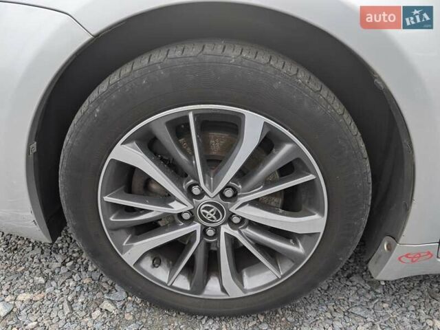 Серый Тойота Авенсис, объемом двигателя 2 л и пробегом 241 тыс. км за 13950 $, фото 19 на Automoto.ua
