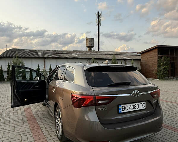 Серый Тойота Авенсис, объемом двигателя 2 л и пробегом 178 тыс. км за 14400 $, фото 35 на Automoto.ua