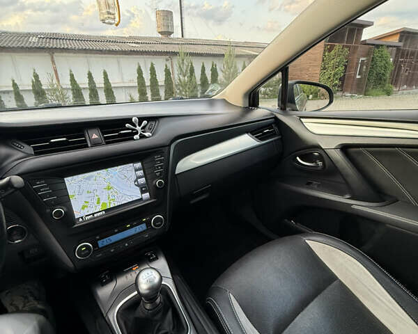 Серый Тойота Авенсис, объемом двигателя 2 л и пробегом 178 тыс. км за 14400 $, фото 28 на Automoto.ua