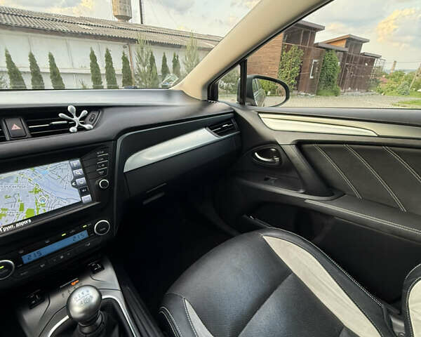 Серый Тойота Авенсис, объемом двигателя 2 л и пробегом 178 тыс. км за 14400 $, фото 27 на Automoto.ua
