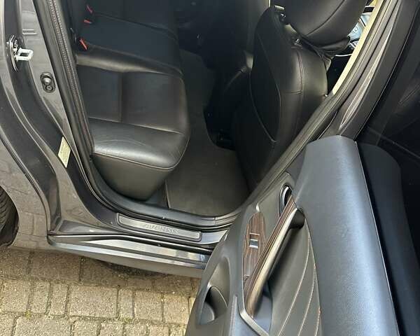 Сірий Тойота Авенсіс, об'ємом двигуна 2 л та пробігом 255 тис. км за 16300 $, фото 5 на Automoto.ua