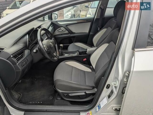 Серый Тойота Авенсис, объемом двигателя 2 л и пробегом 241 тыс. км за 13750 $, фото 24 на Automoto.ua