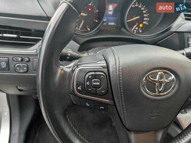 Серый Тойота Авенсис, объемом двигателя 2 л и пробегом 241 тыс. км за 13750 $, фото 30 на Automoto.ua