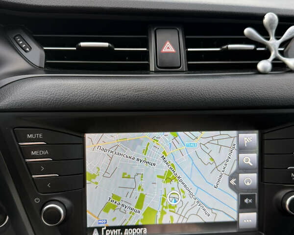 Серый Тойота Авенсис, объемом двигателя 2 л и пробегом 178 тыс. км за 14400 $, фото 25 на Automoto.ua