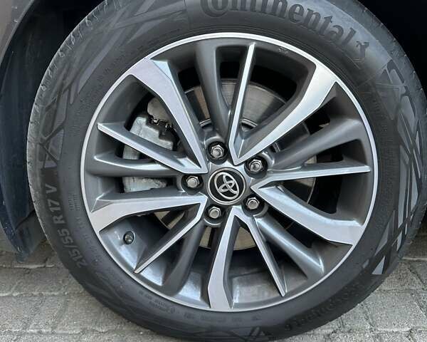 Сірий Тойота Авенсіс, об'ємом двигуна 2 л та пробігом 255 тис. км за 16300 $, фото 8 на Automoto.ua