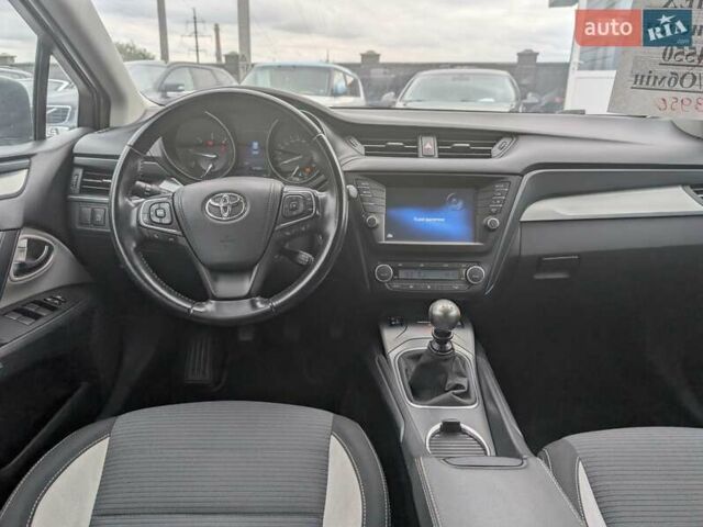 Серый Тойота Авенсис, объемом двигателя 2 л и пробегом 241 тыс. км за 13950 $, фото 35 на Automoto.ua