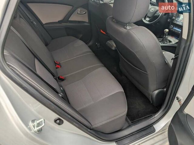 Серый Тойота Авенсис, объемом двигателя 2 л и пробегом 241 тыс. км за 13750 $, фото 35 на Automoto.ua