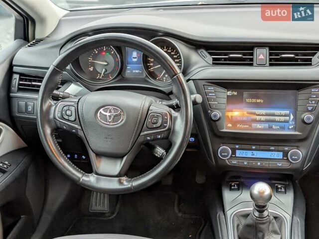 Серый Тойота Авенсис, объемом двигателя 2 л и пробегом 241 тыс. км за 13750 $, фото 42 на Automoto.ua