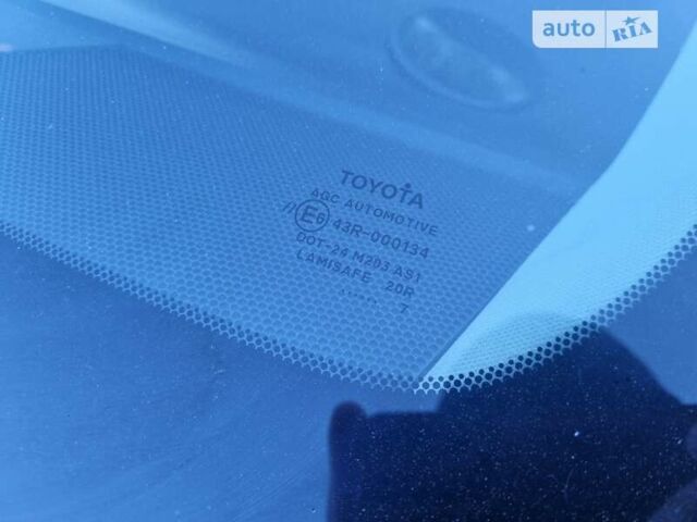 Серый Тойота Авенсис, объемом двигателя 1.6 л и пробегом 198 тыс. км за 13500 $, фото 16 на Automoto.ua