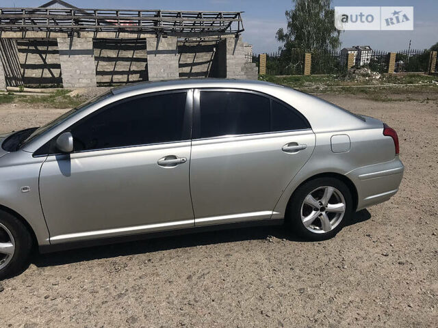 Серый Тойота Авенсис, объемом двигателя 1.8 л и пробегом 280 тыс. км за 5550 $, фото 3 на Automoto.ua