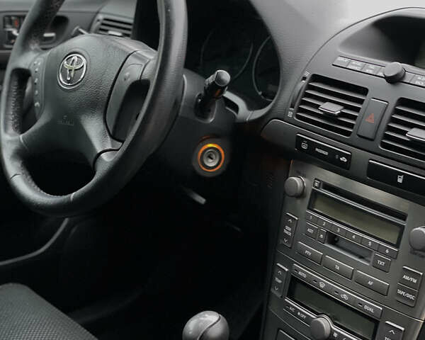Сірий Тойота Авенсіс, об'ємом двигуна 1.79 л та пробігом 248 тис. км за 5650 $, фото 22 на Automoto.ua