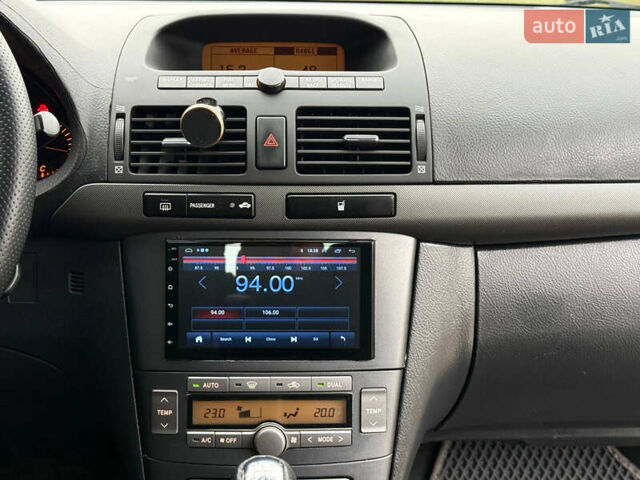 Сірий Тойота Авенсіс, об'ємом двигуна 2 л та пробігом 360 тис. км за 5700 $, фото 18 на Automoto.ua