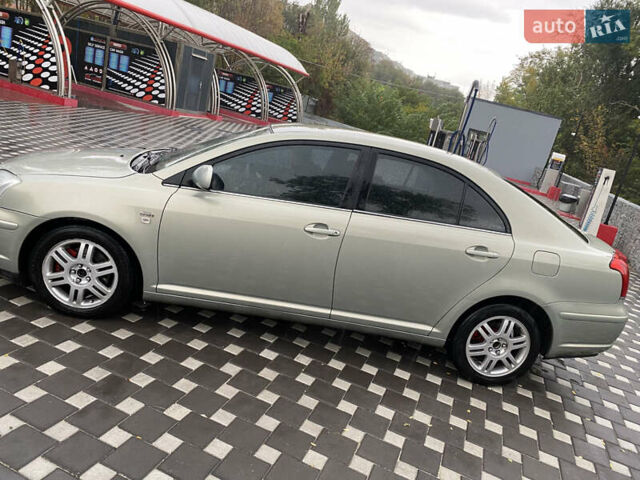 Серый Тойота Авенсис, объемом двигателя 1.99 л и пробегом 236 тыс. км за 5300 $, фото 5 на Automoto.ua
