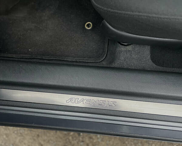 Сірий Тойота Авенсіс, об'ємом двигуна 1.79 л та пробігом 248 тис. км за 5650 $, фото 28 на Automoto.ua