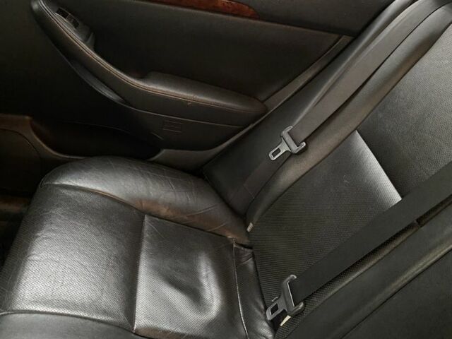 Серый Тойота Авенсис, объемом двигателя 2 л и пробегом 235 тыс. км за 5500 $, фото 6 на Automoto.ua