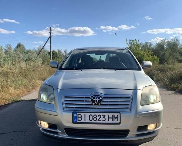 Серый Тойота Авенсис, объемом двигателя 2 л и пробегом 322 тыс. км за 5500 $, фото 4 на Automoto.ua