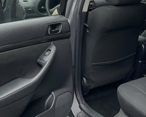 Сірий Тойота Авенсіс, об'ємом двигуна 1.79 л та пробігом 248 тис. км за 5650 $, фото 27 на Automoto.ua