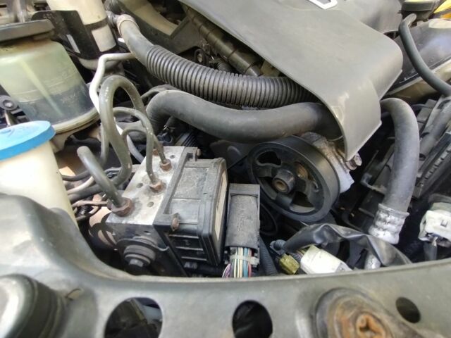 Сірий Тойота Авенсіс, об'ємом двигуна 2 л та пробігом 237 тис. км за 3200 $, фото 11 на Automoto.ua