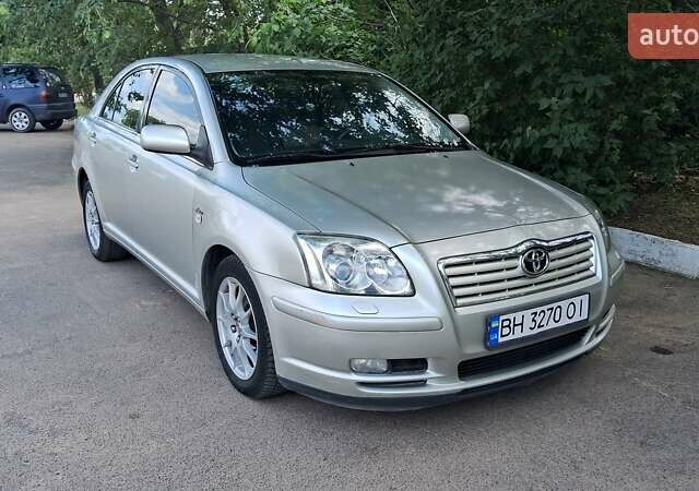 Серый Тойота Авенсис, объемом двигателя 2 л и пробегом 250 тыс. км за 5100 $, фото 1 на Automoto.ua