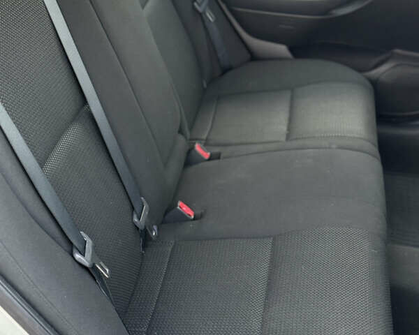Серый Тойота Авенсис, объемом двигателя 2 л и пробегом 250 тыс. км за 5899 $, фото 26 на Automoto.ua
