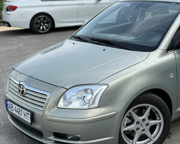Серый Тойота Авенсис, объемом двигателя 2 л и пробегом 250 тыс. км за 5899 $, фото 1 на Automoto.ua