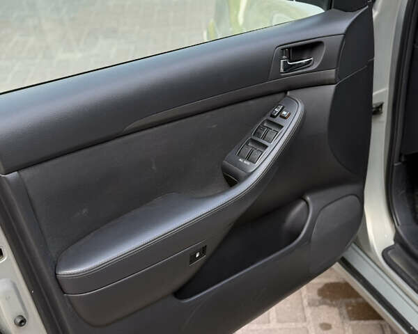 Серый Тойота Авенсис, объемом двигателя 2 л и пробегом 250 тыс. км за 5899 $, фото 17 на Automoto.ua