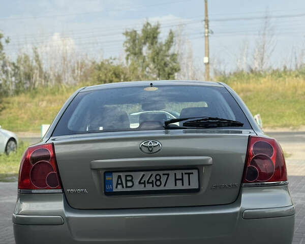 Серый Тойота Авенсис, объемом двигателя 2 л и пробегом 250 тыс. км за 5899 $, фото 7 на Automoto.ua