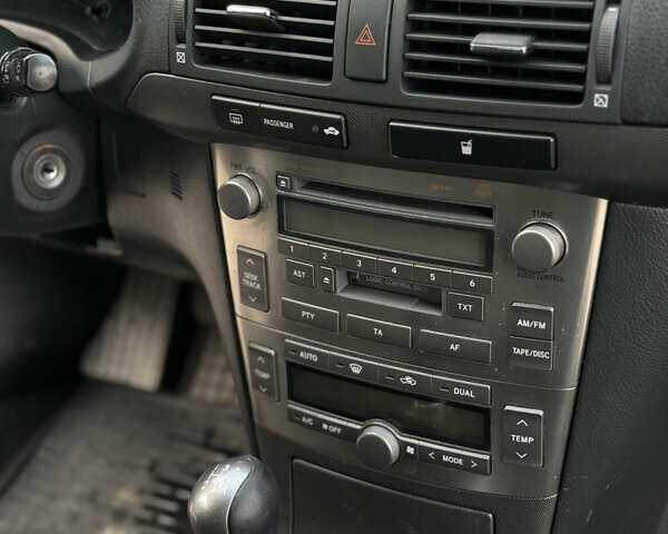 Серый Тойота Авенсис, объемом двигателя 2 л и пробегом 250 тыс. км за 5899 $, фото 19 на Automoto.ua